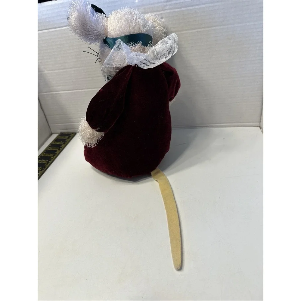 Sugar Loaf 2007 Soft Cute‎ Mouse In A Red Dress And Green Rib On. 13